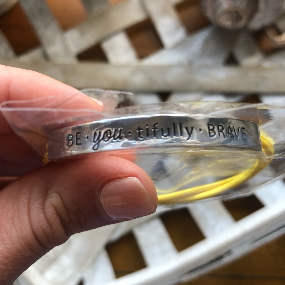 8/$15 Alexa’s Angels stretch colored bracelets NWT